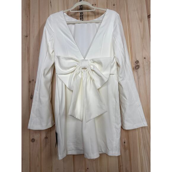 NWT Lulus Elegant Cutie Ivory Bow Long Sleeve Backless Mini Dress Cocktail Sz M - Picture 3 of 8